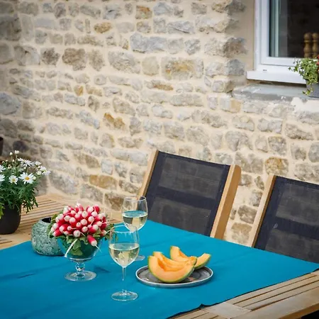 De Charme Pour 2 Au Calme Aux Portes De Bayeux By Le Clos Poulain Nonant